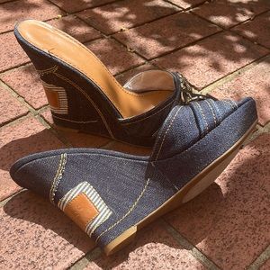 GUESS DENIM WEDGES